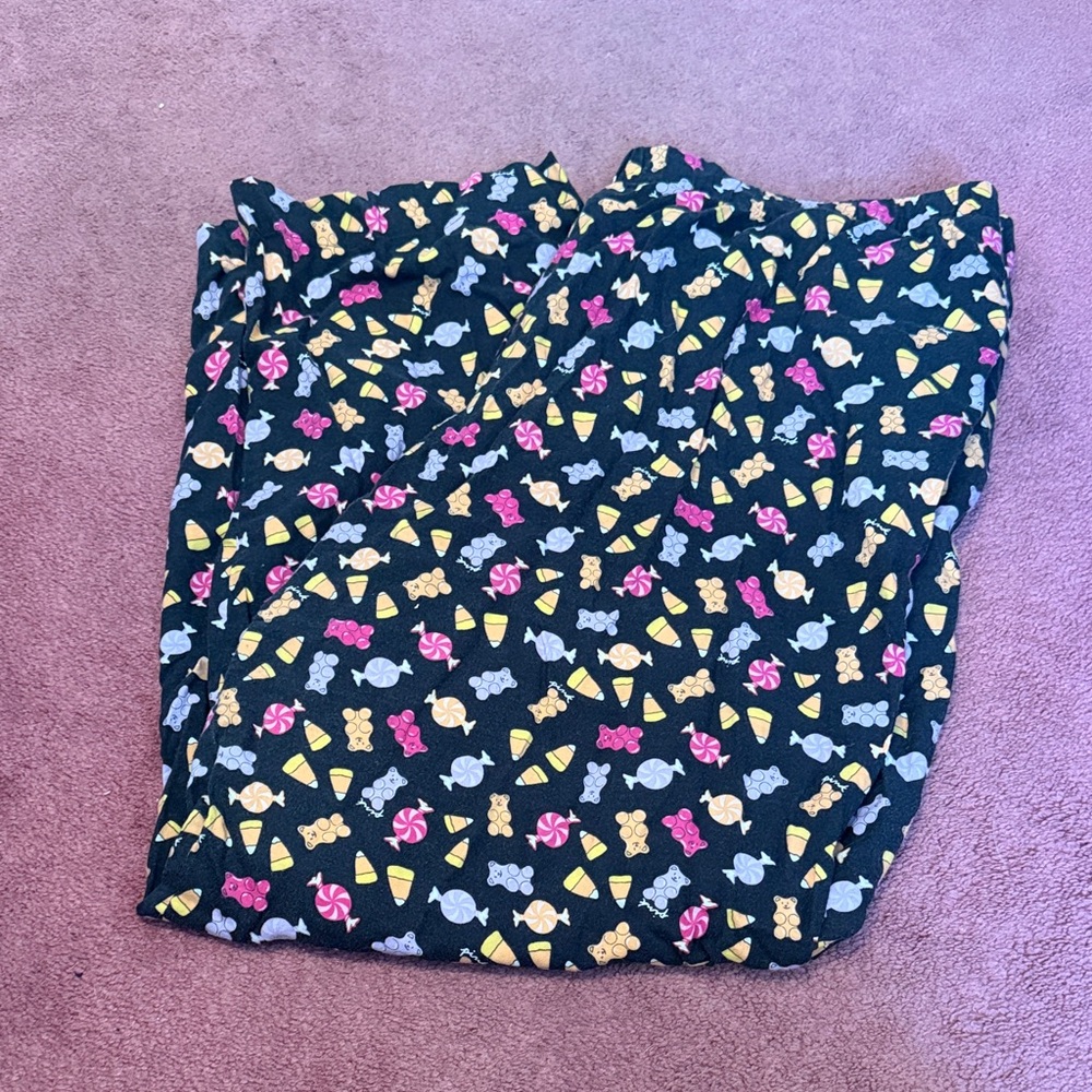 PINK Victoria's Secret Black Candy Print Pajama Pants